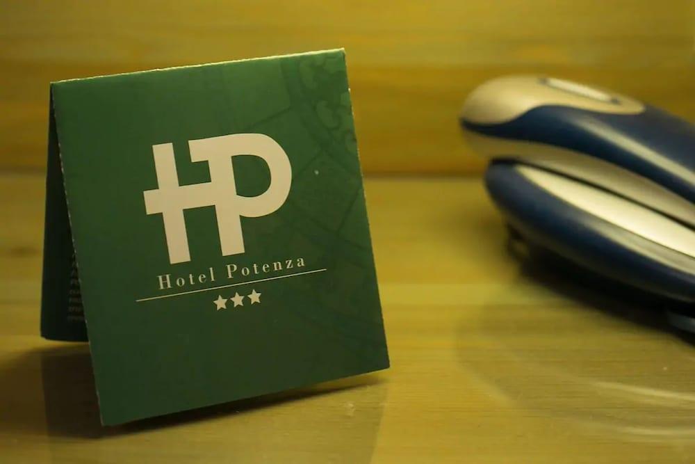 Hotel Potenza Napels Buitenkant foto