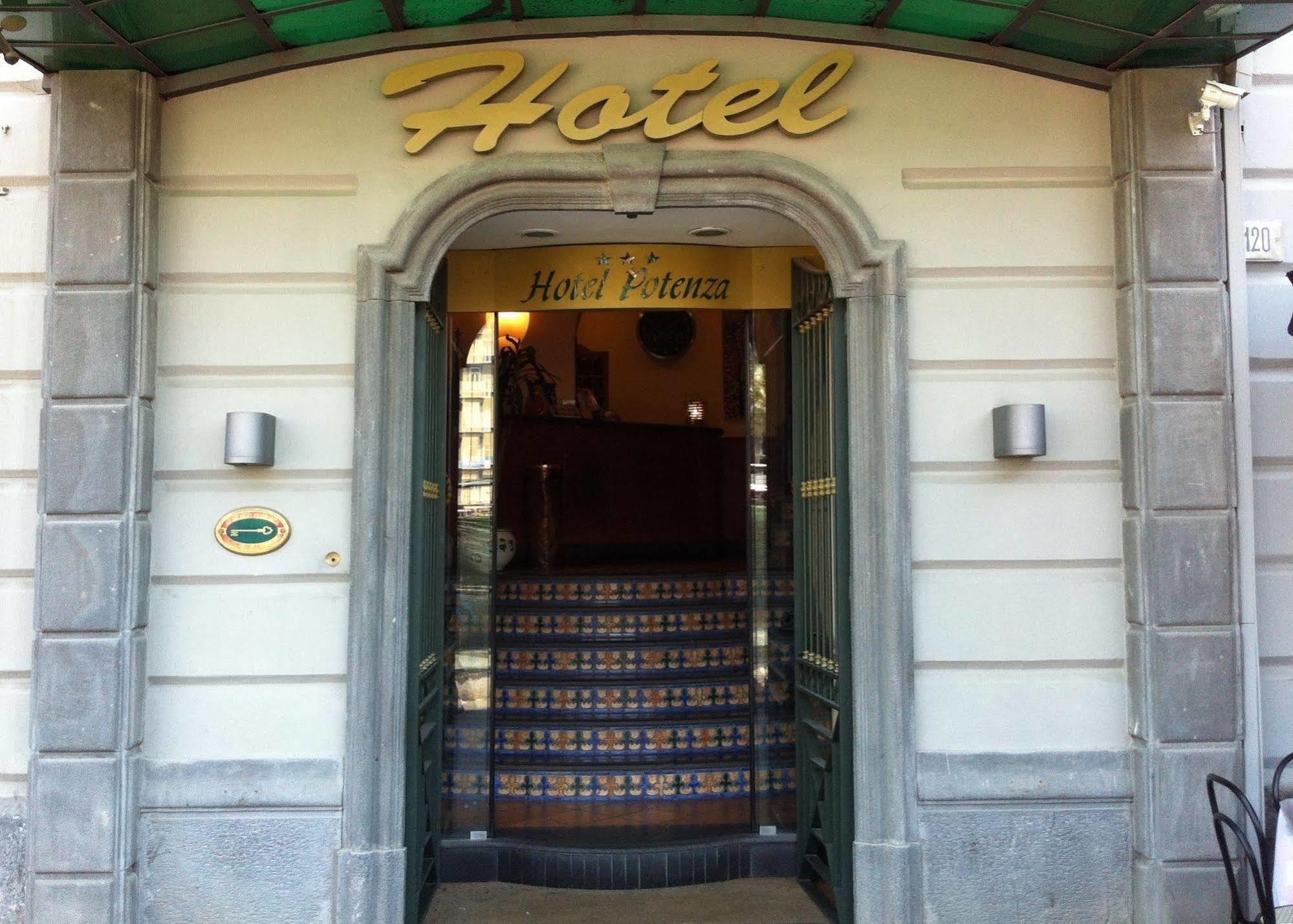 Hotel Potenza Napels Buitenkant foto