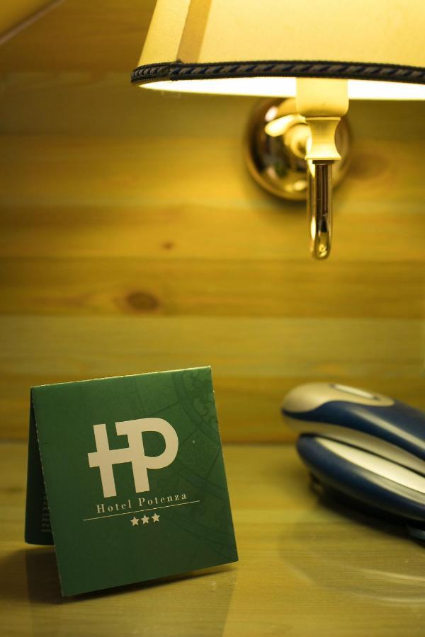 Hotel Potenza Napels Buitenkant foto